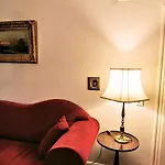 To Hous Apartment