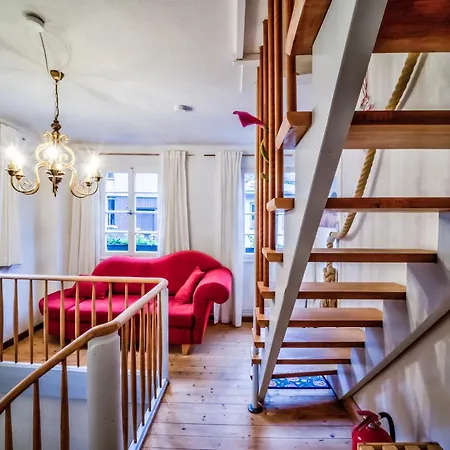 Appartement To Hous *